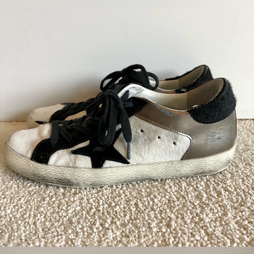 Golden Goose Super Star Sneakers. Black, white and gold. Size 38. Lightly worn. - Picture 7 of 16